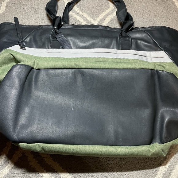 Lululemon Everything Large Shoulder Tote Bag - Picture 4 of 13